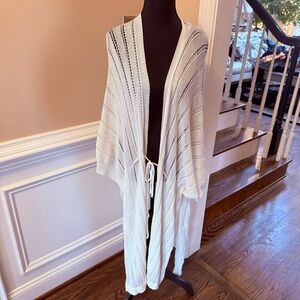 Vince Camuto White Knit Accessory